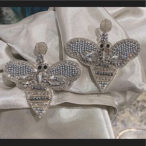 SILVER EMBELLISHED SEED BEAD BEE EARRINGS